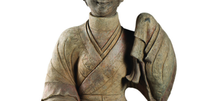 Museo di Chengdu_Statuetta funeraria di ceramica (con testa); Periodo Han Orientale(25-220 d.C.)_larghezza 46 cm, altezza 80 cm